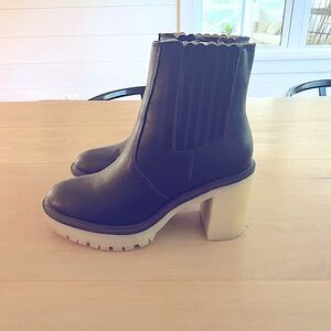 Vici black boots